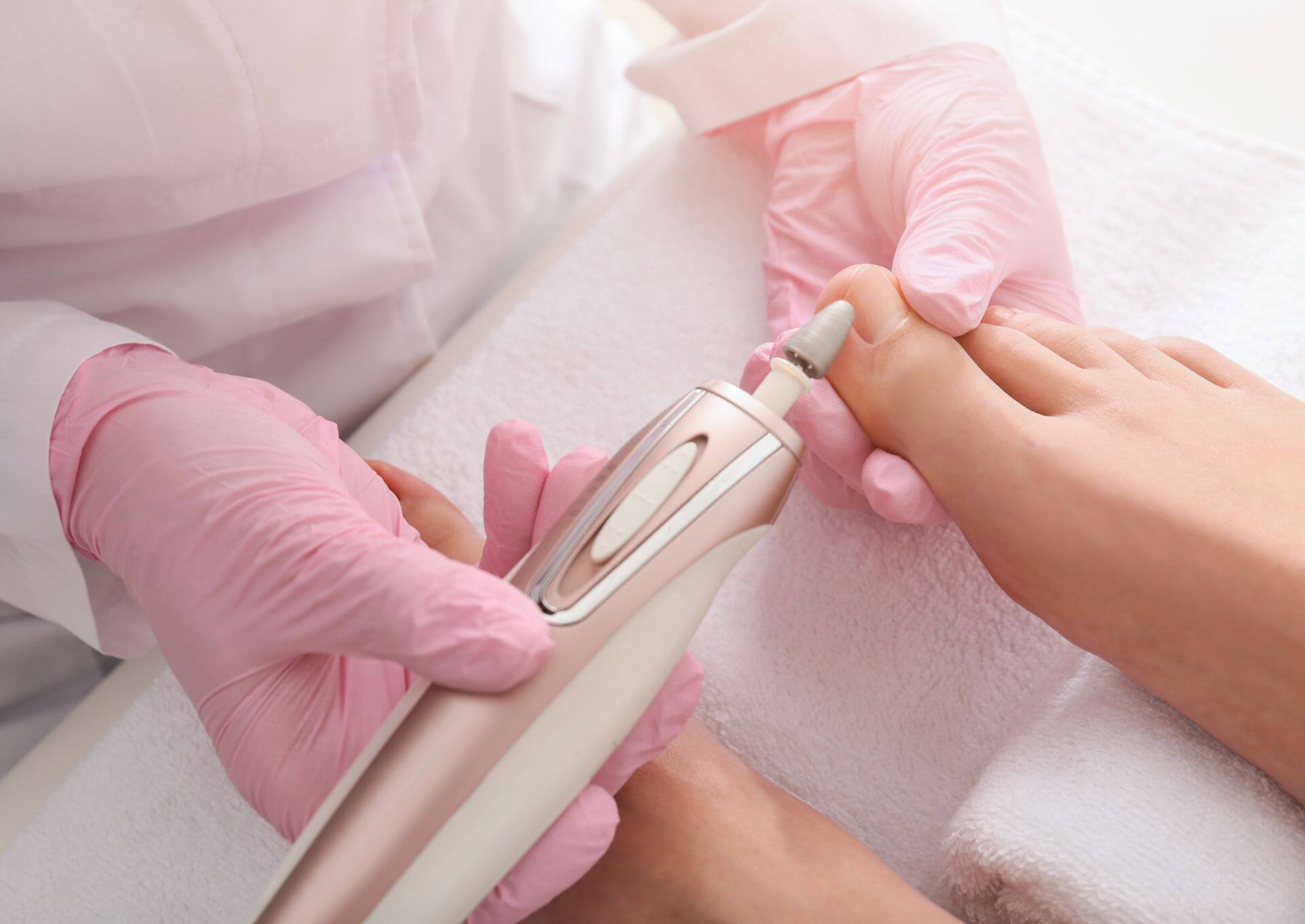 leczenie-onycholizy-po-hybrydach leczenie onycholizy po hybrydach