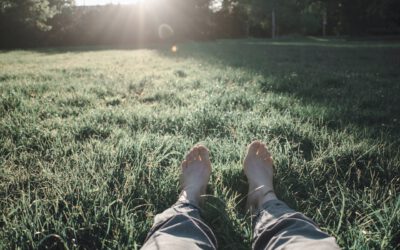 Zakażenia bakteryjne paznokci – przyczyny, objawy i sposoby leczenia