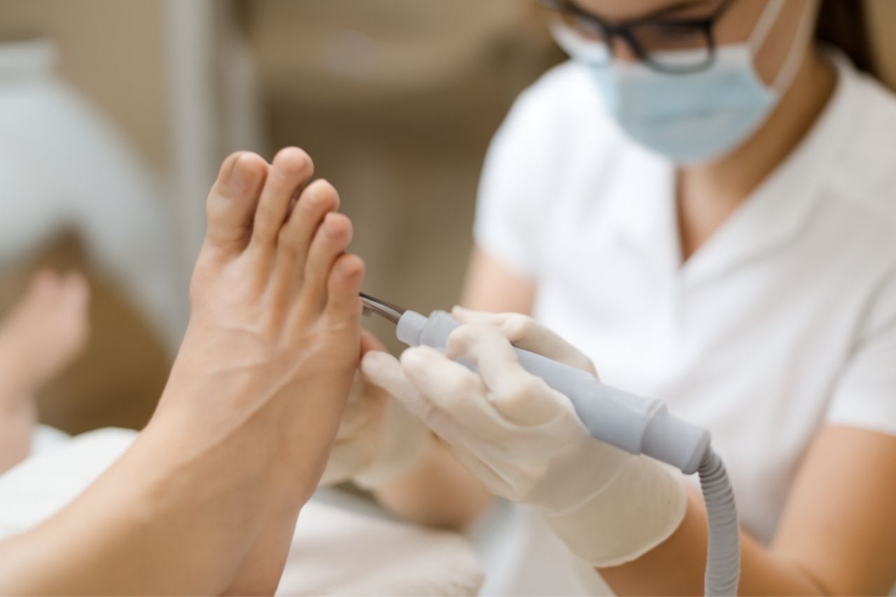 jak-dbac-o-stopy-w-okresie-zimowym jak dbać o stopy w okresie zimowym